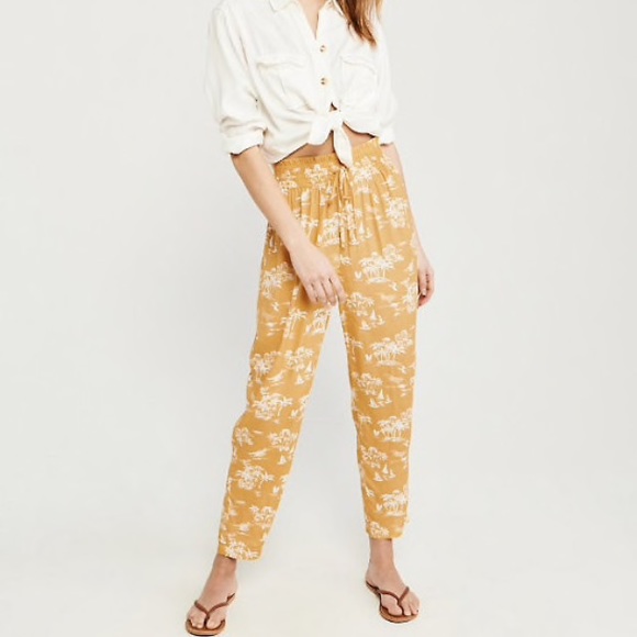 ➕ Abercrombie & Fitch A&F Smocked Waist Yellow Print Pants Sz XL - Picture 1 of 5